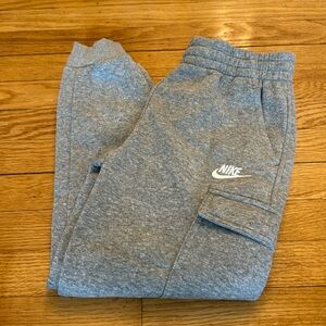 NWT- Cargo sweatpants, heathered gray. Youth Medium